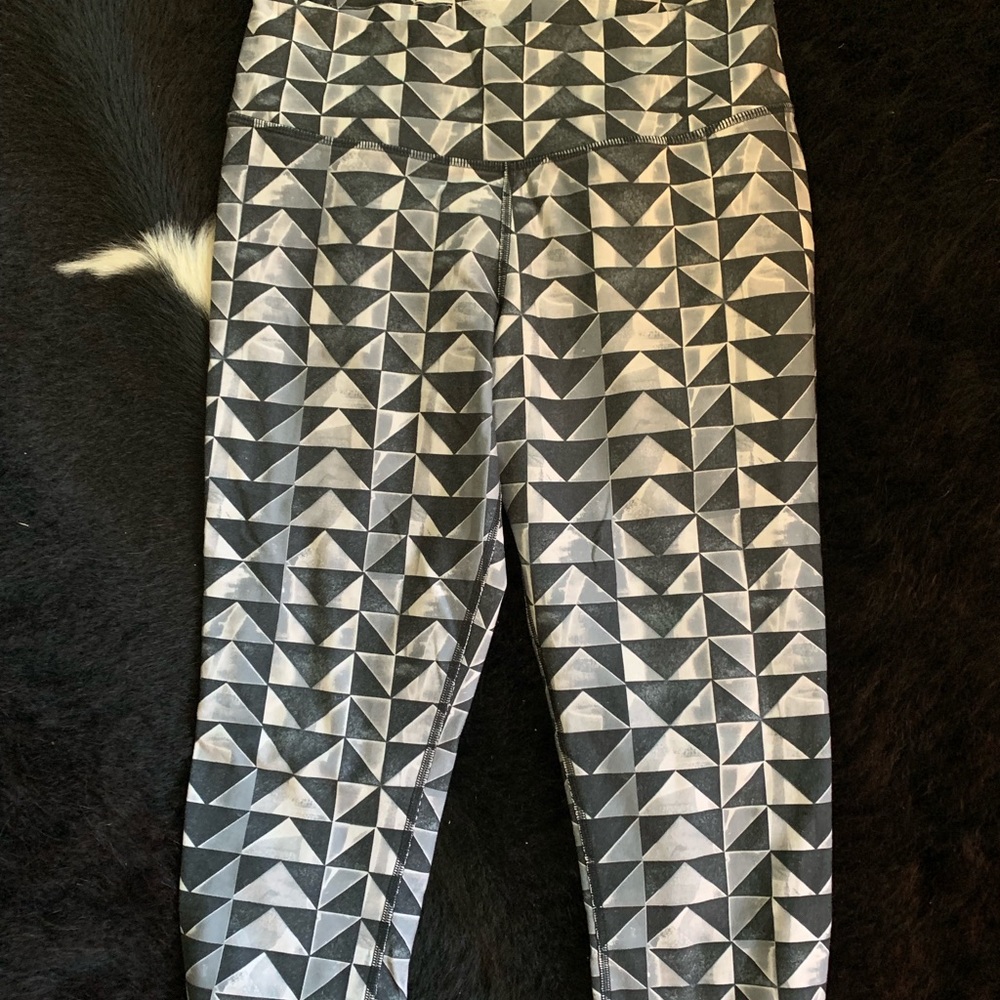 Nike Crop Leggings size M